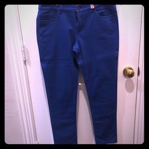 Blue low rise skinny jeans in size 8